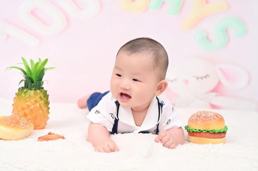 宁波宝宝在妈妈肚子里